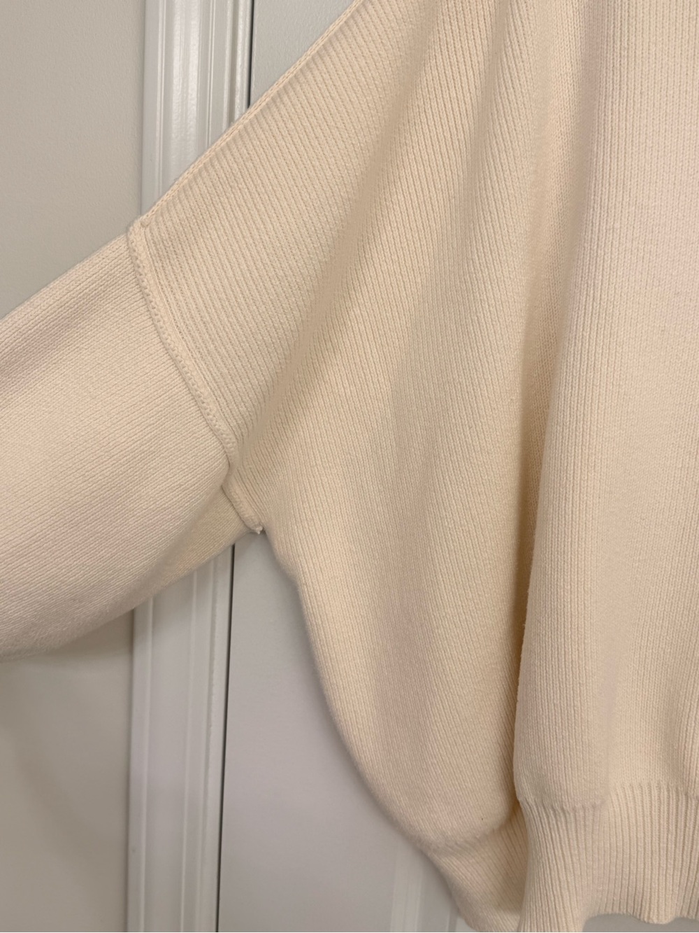 VICI Women’s Medium Cream Oversized Dolman Sleeve Sweater Cotton Blend Cozy Knit - Picture 4 of 8